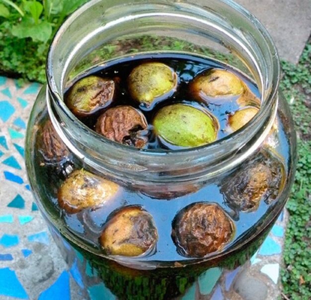 Infusión de nuez verde contra los parásitos.